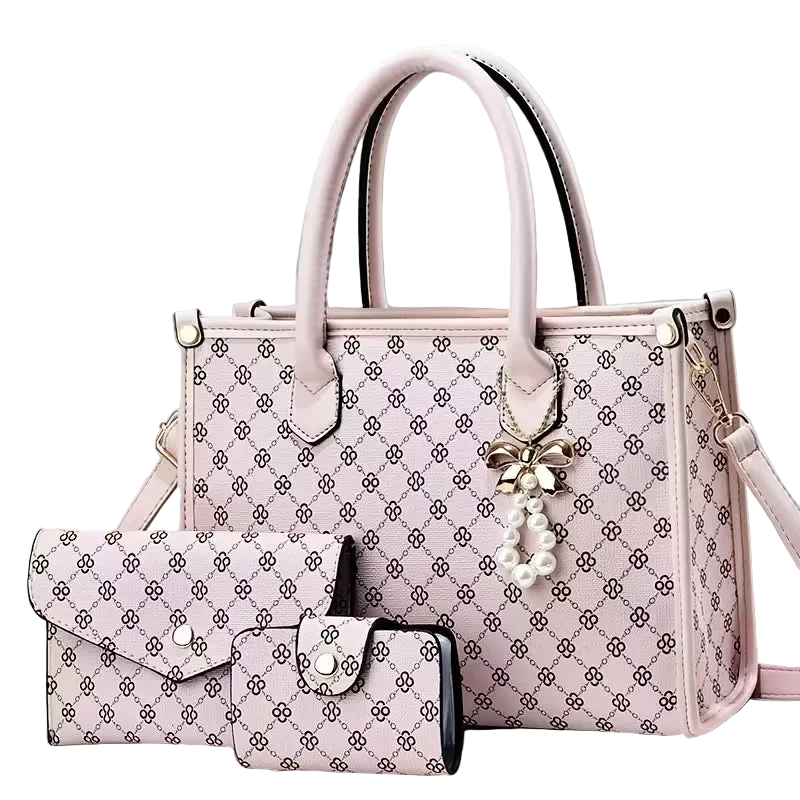 Fashionable and versatile shoulder bag