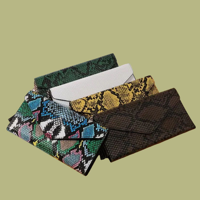 Elegant Women's Trifold Wallet with Tassel Decoration